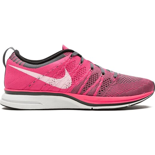 nike pink flyknit trainers