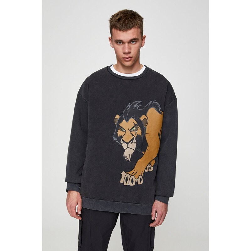 Pull and bear lion best sale king sweatshirt