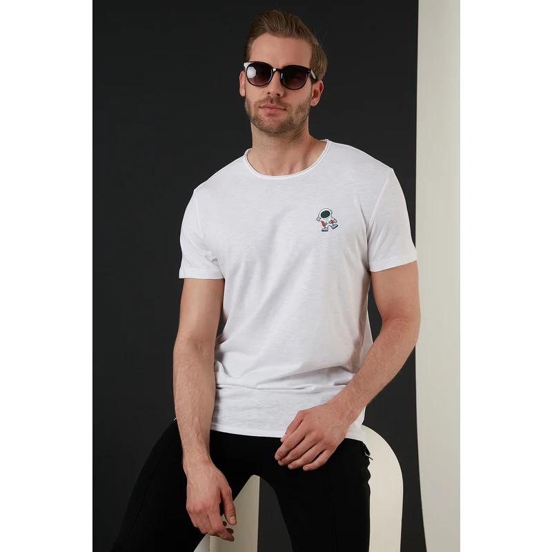 Buratti Pamuklu Regular Fit Bisiklet Yaka Erkek T Shirt 5902317 Beyaz Buratti Pamuklu Regular Fit Bisiklet Yaka Erkek T Shirt 5902317 Beyaz
