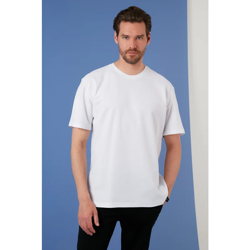 Buratti Regular Fit Bisiklet Yaka Pamuklu Erkek T Shirt 5902363 Beyaz Buratti Regular Fit Bisiklet Yaka Pamuklu Erkek T Shirt 5902363 Beyaz