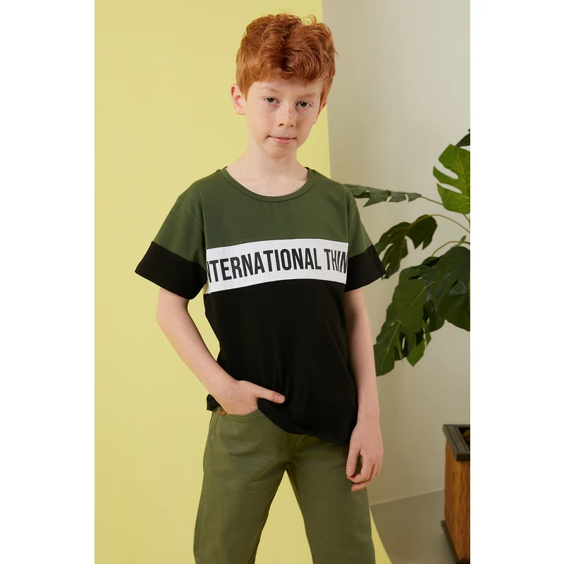 Lela Renk Bloklu Bisiklet Yaka Pamuklu Erkek Çocuk T Shirt 6211017 Haki