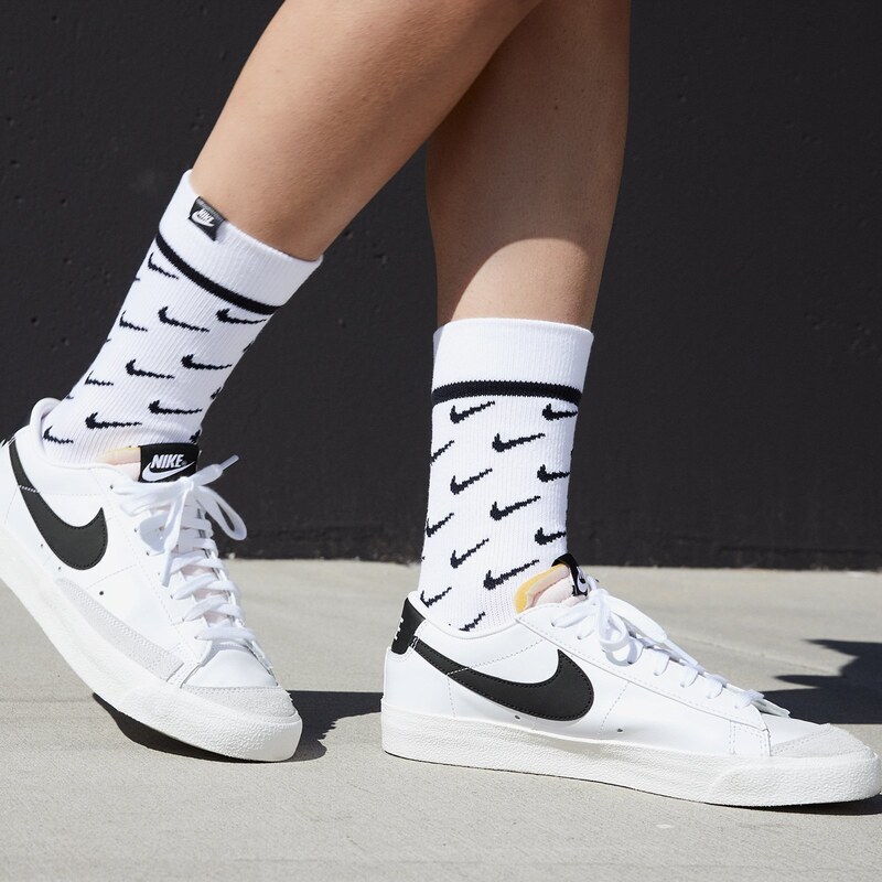 Nike Blazer Low '77 Kadın Beyaz Spor Ayakkabı.DC4769.102