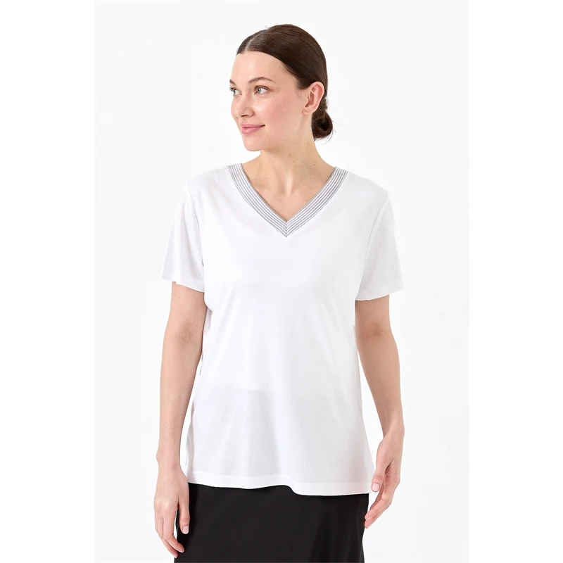 Desen Triko Beyaz Kadın Tişört